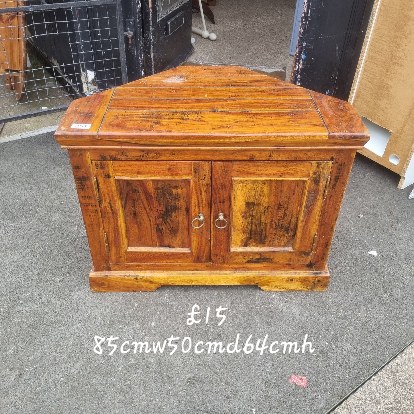Corner tv unit š Free delivery in Leicester š