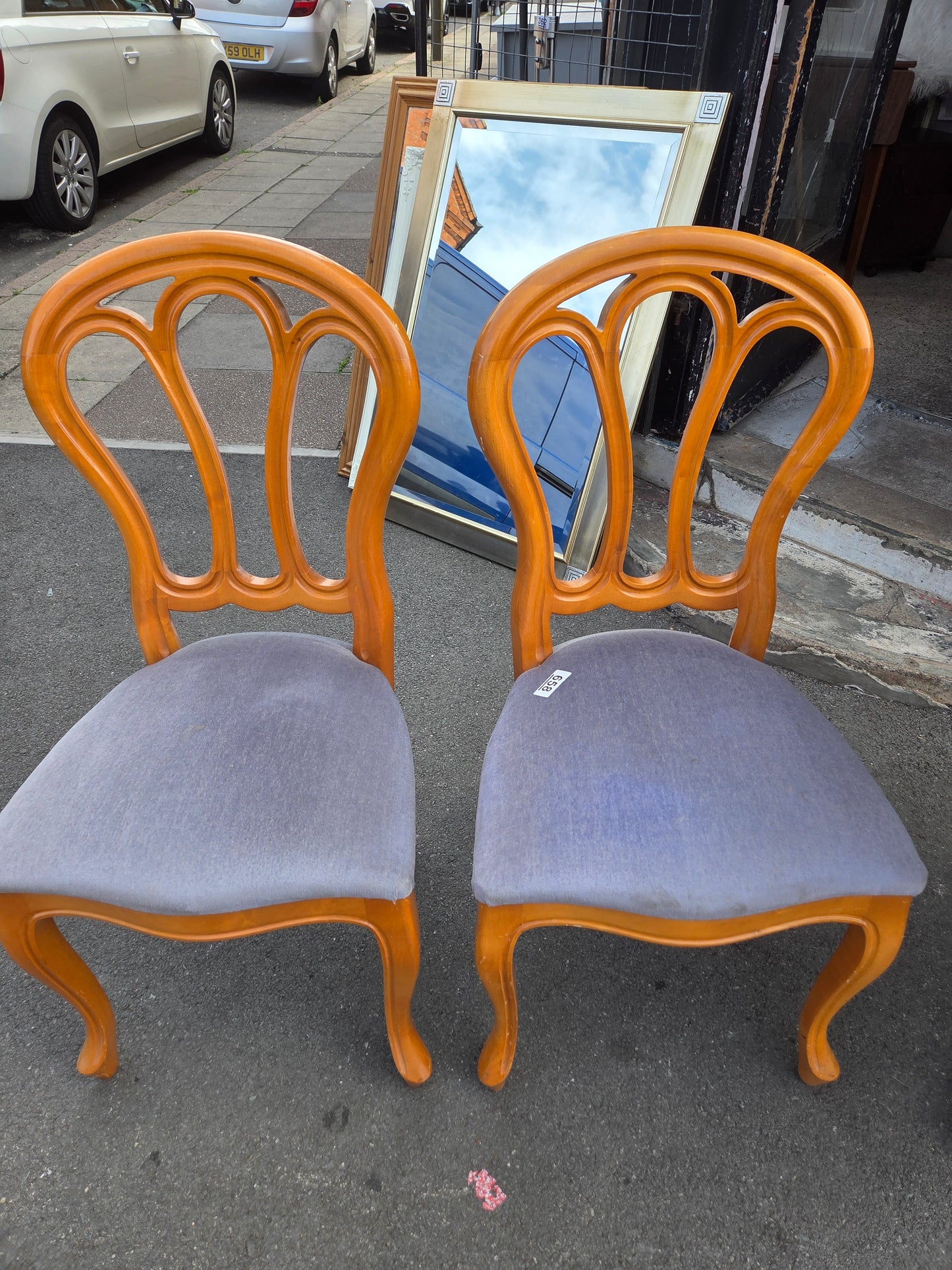 Dining table and 2 chairs š Free delivery in Leicester š