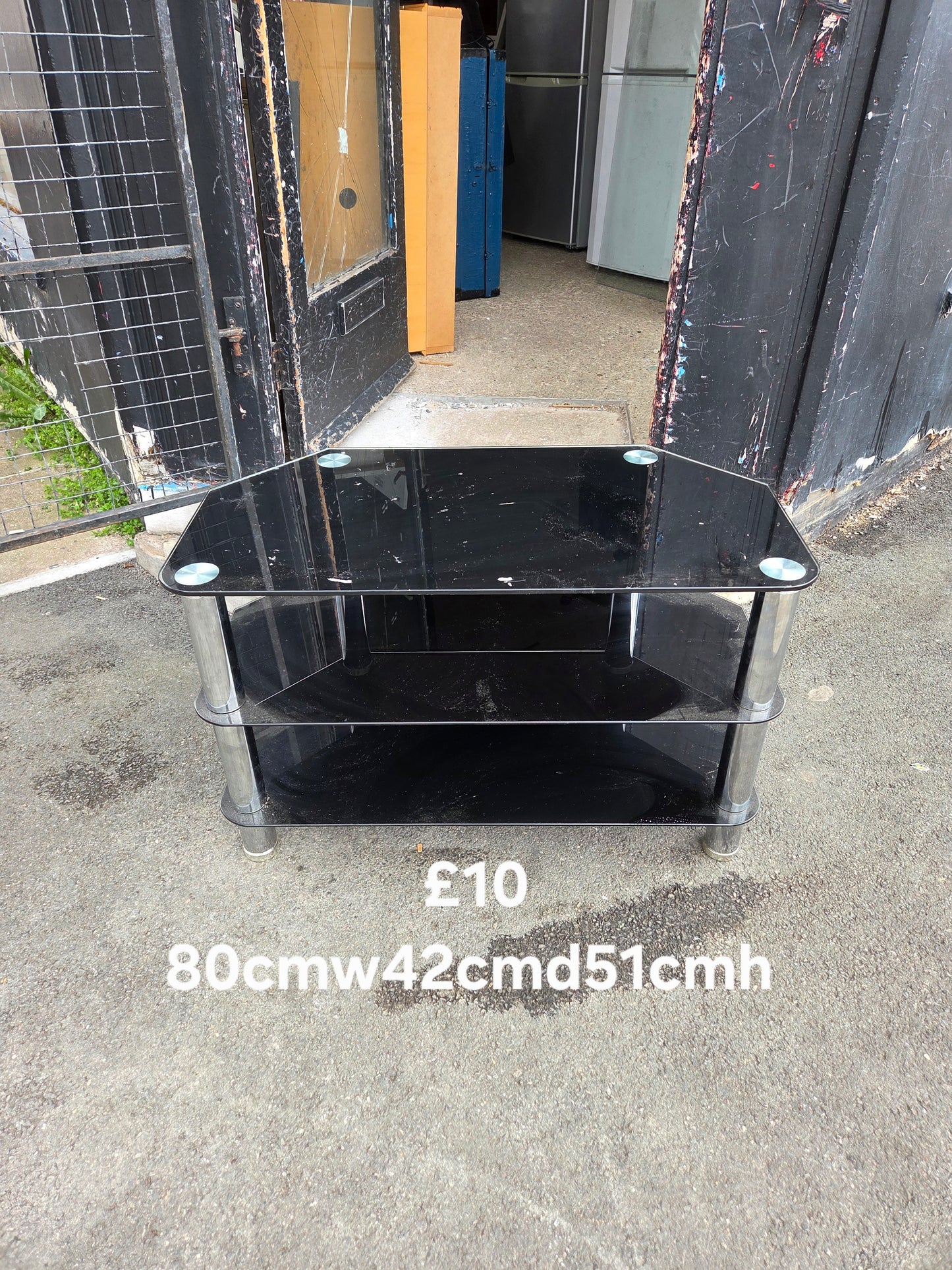 Glass tv unit ๐ Free delivery in Leicester ๐