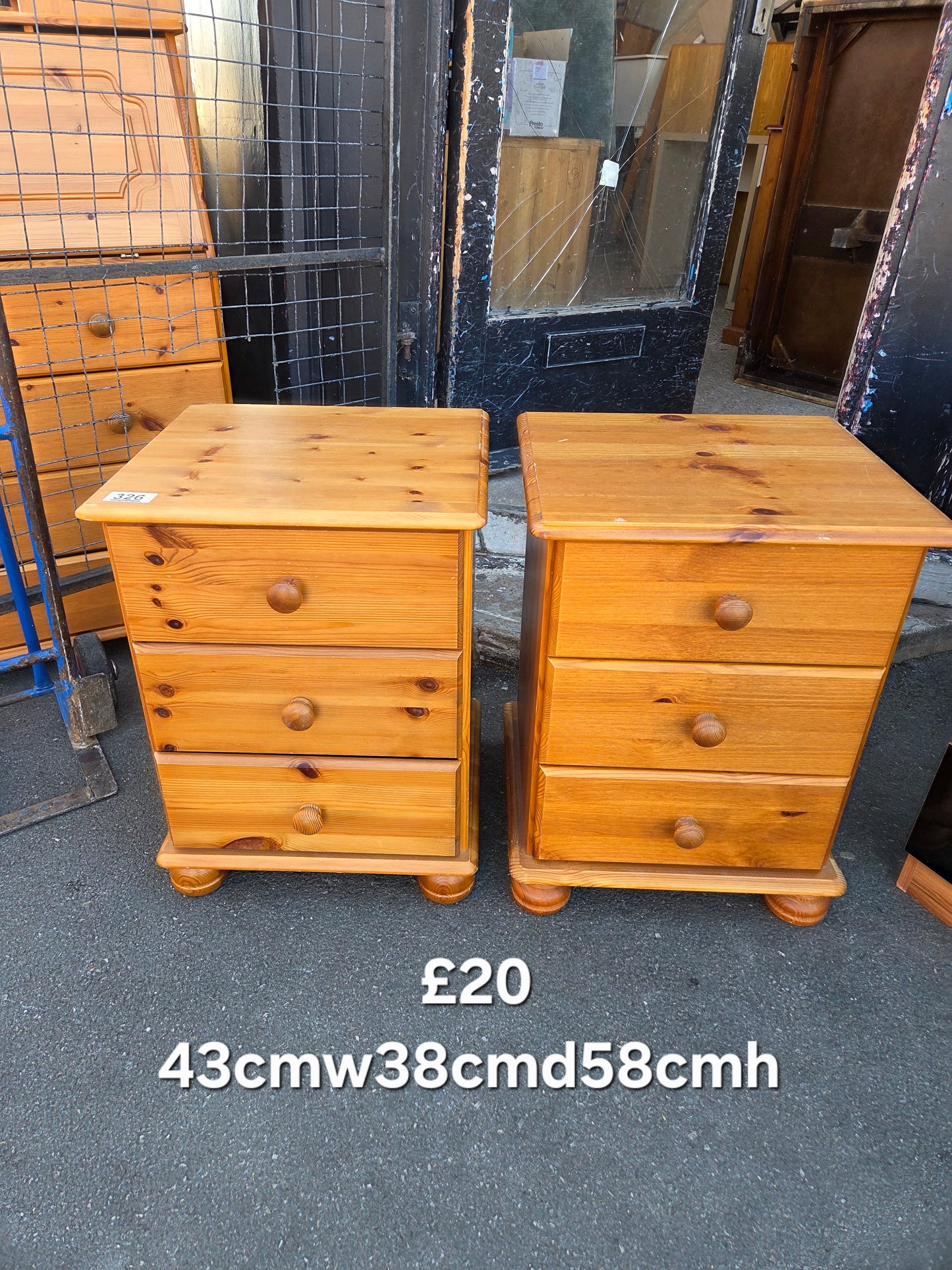 2 bedside tables π Free delivery in Leicester π