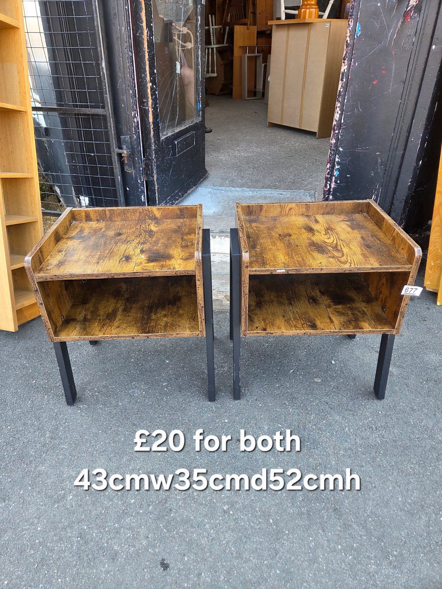 2 side tables π Free delivery in Leicester π