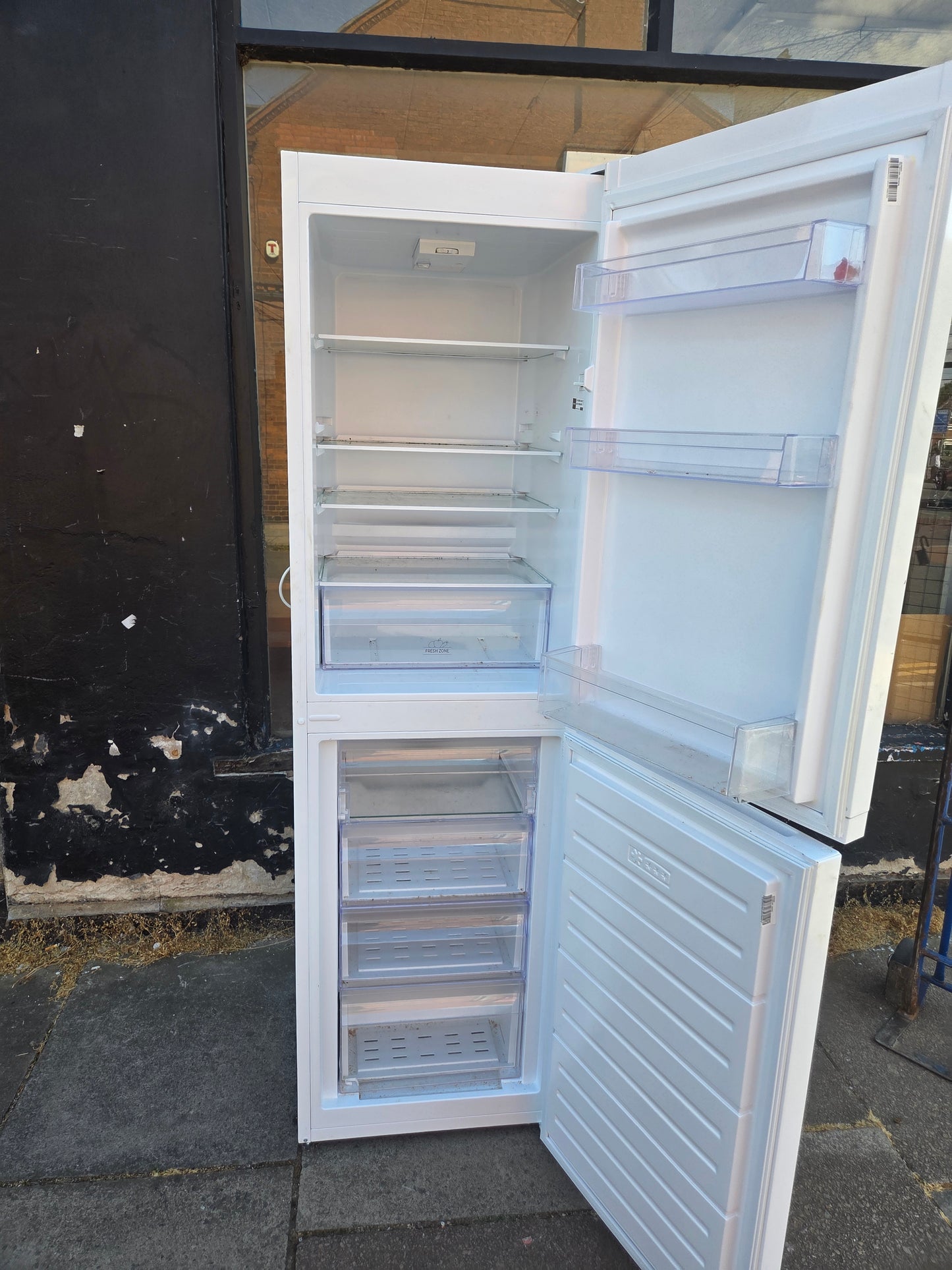 Hotpoint fridge freezer π Leicester Delivery Only π 120 Days Warranty π