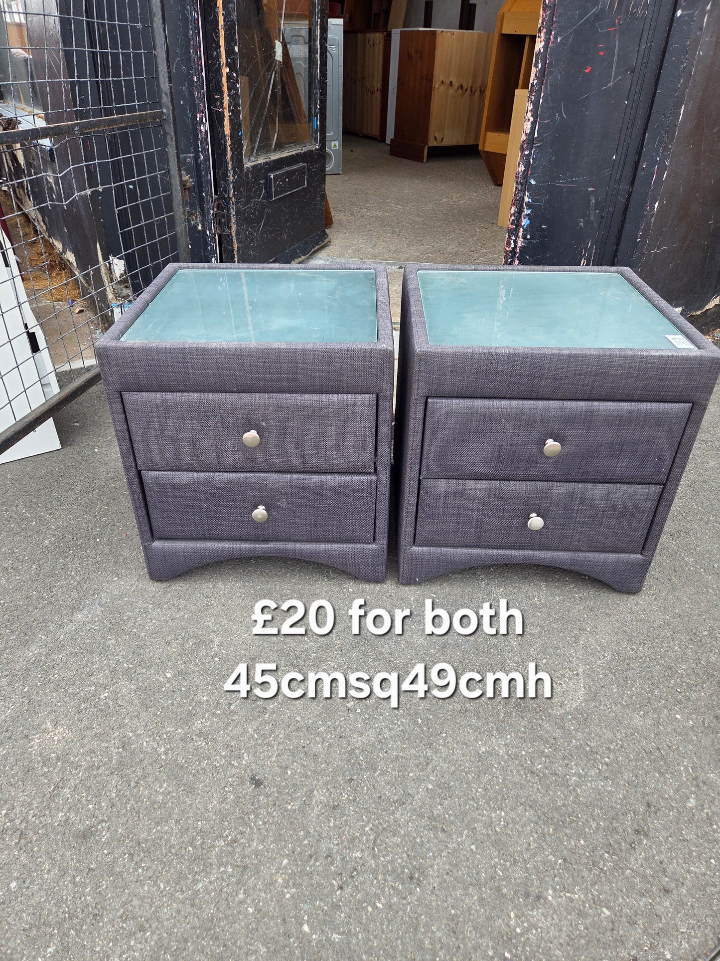 2 bedside tables 🌟 Free delivery in Leicester 🌟