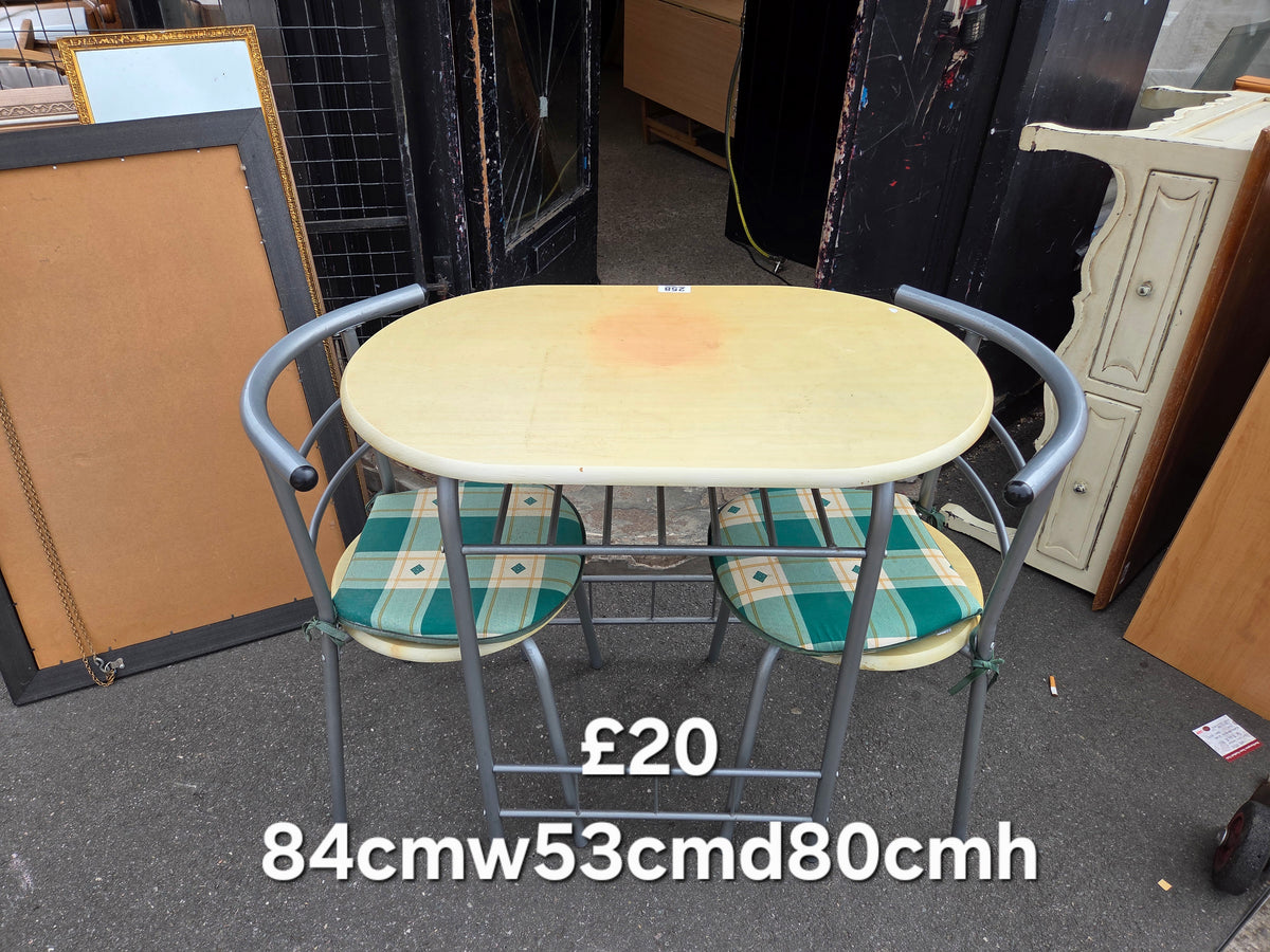 Breakfast table and 2 chairs Free Delivery in Leicester