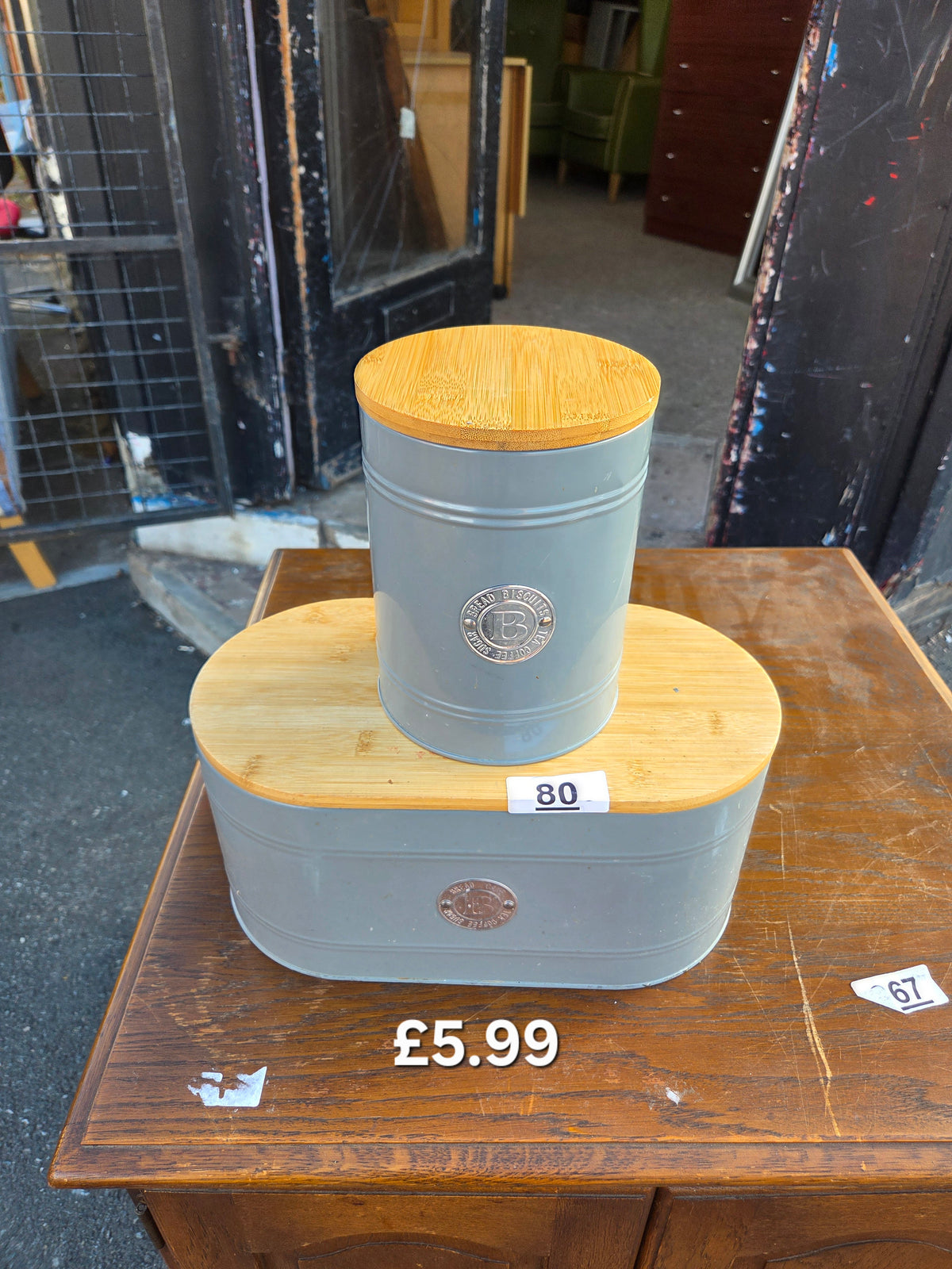 Bread and biscuit tin