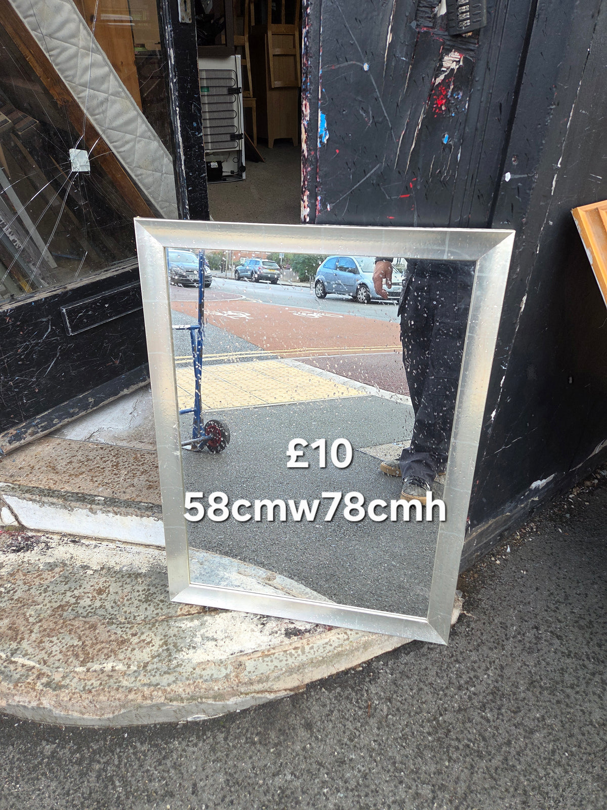 Mirror Free Delivery in Leicester