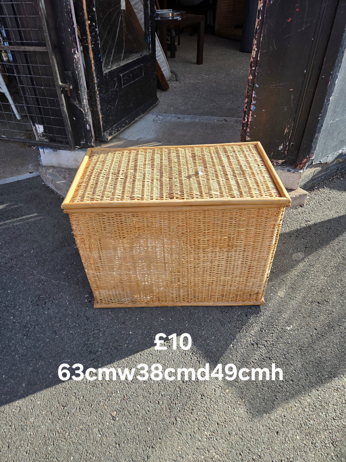 Laundry basket Free Delivery in Leicester