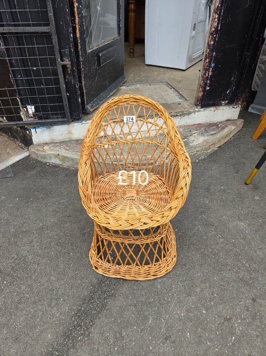 Kids peacock chair 🌟 Free delivery in Leicester 🌟