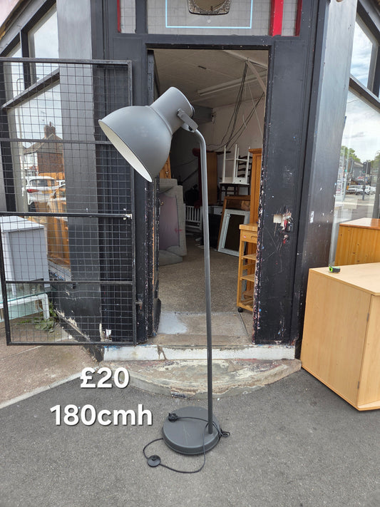 Standing lamp 🌟 Free delivery in Leicester 🌟