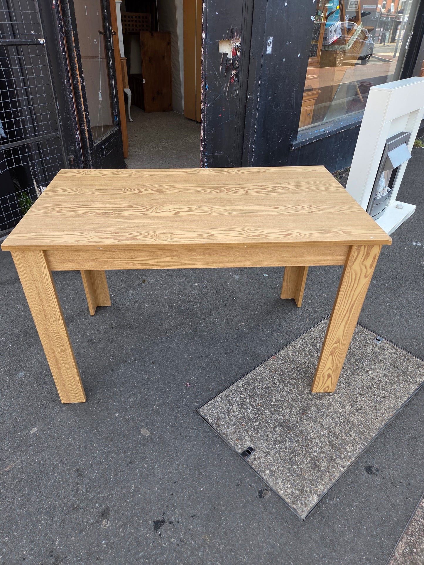 Dining table and 4 chairs 🌟 Free delivery in Leicester 🌟