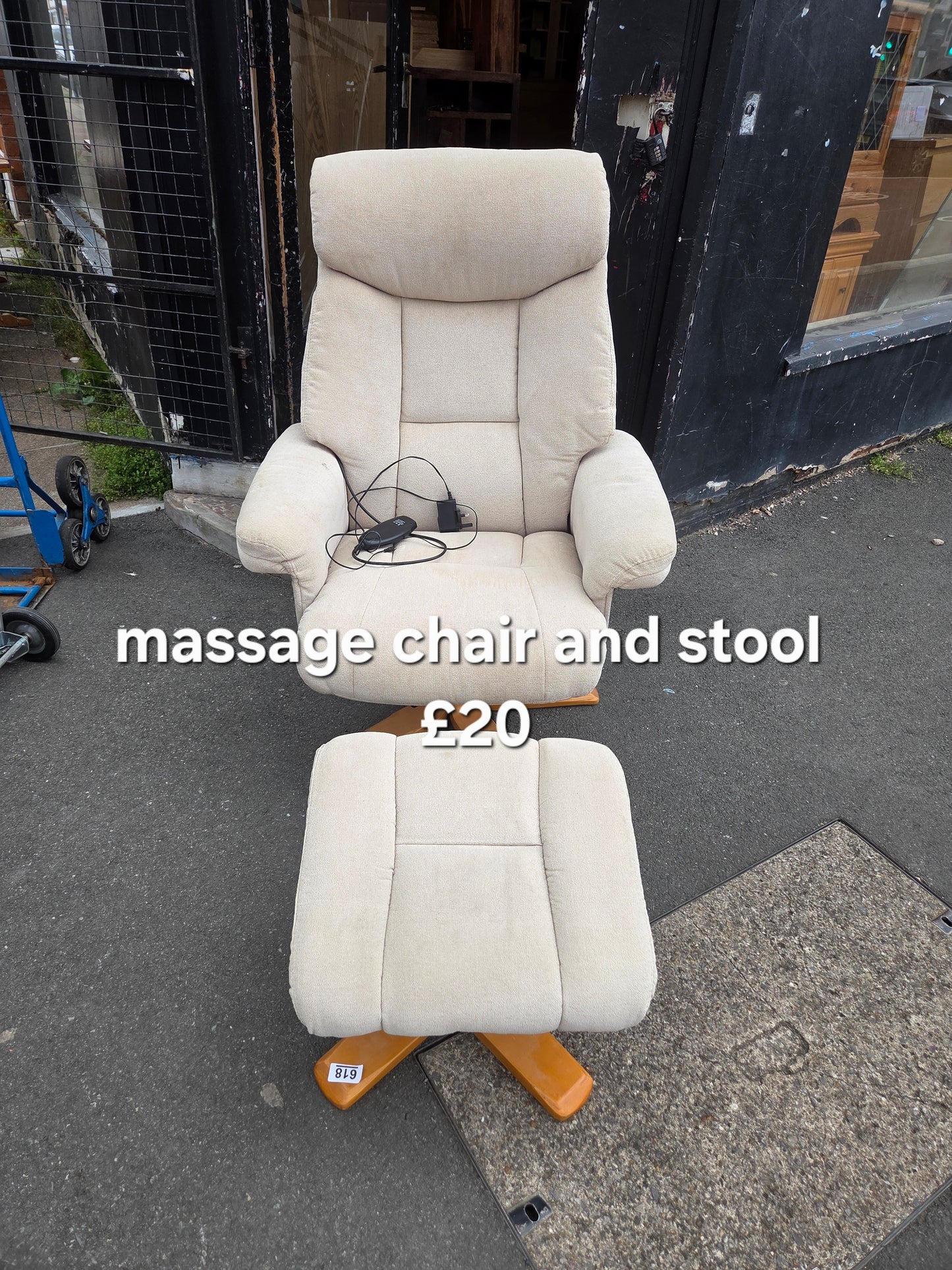 Chair and stool 🌟 Free delivery in Leicester 🌟