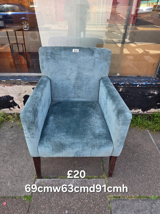 Blue armchair 🌟 Free delivery in Leicester 🌟