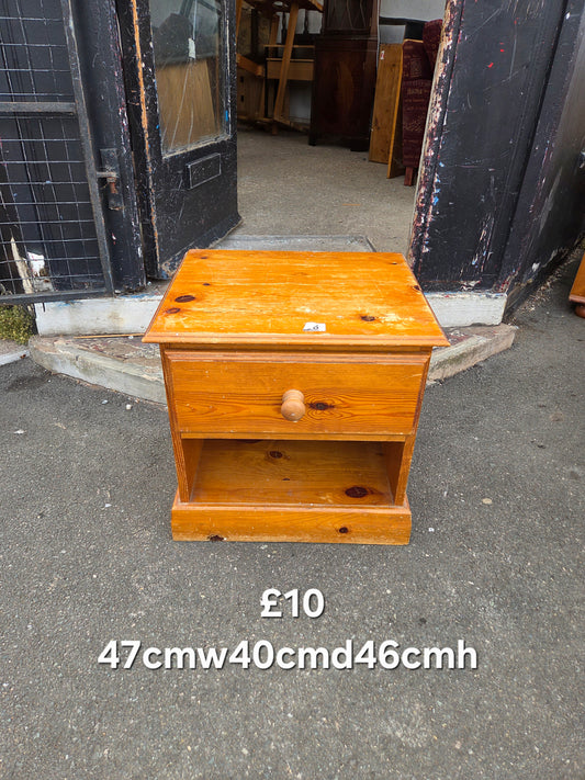 Bedside table 🌟 Free delivery in Leicester 🌟