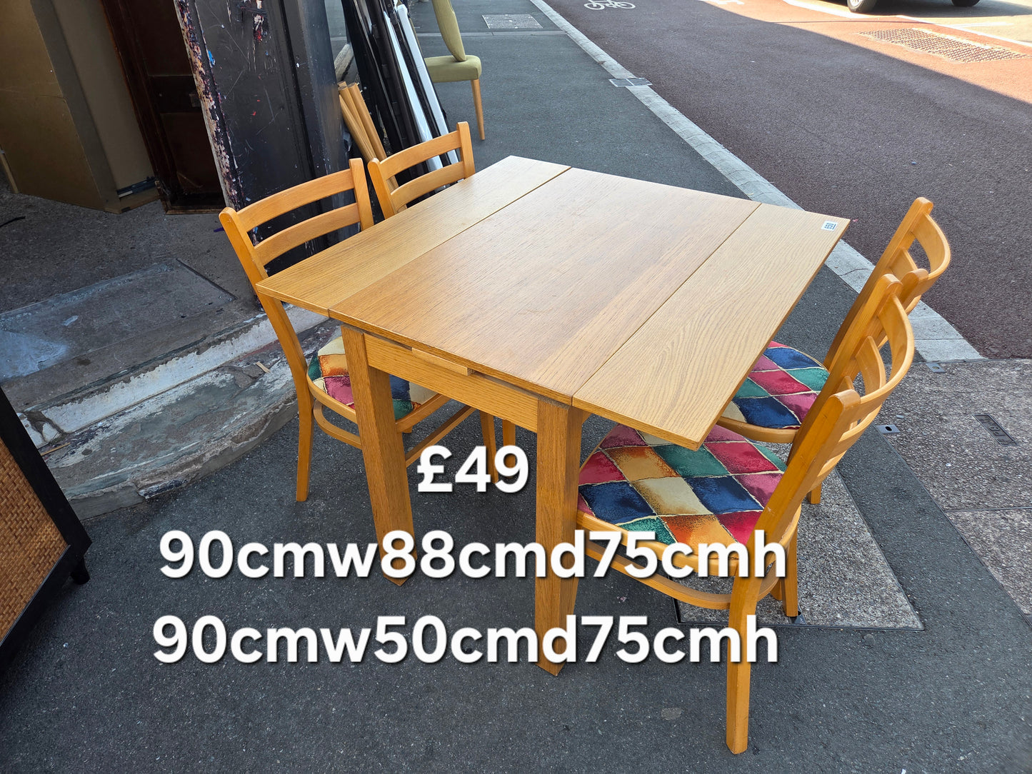 Dining table and 4 chairs 🌟 Free delivery in Leicester 🌟