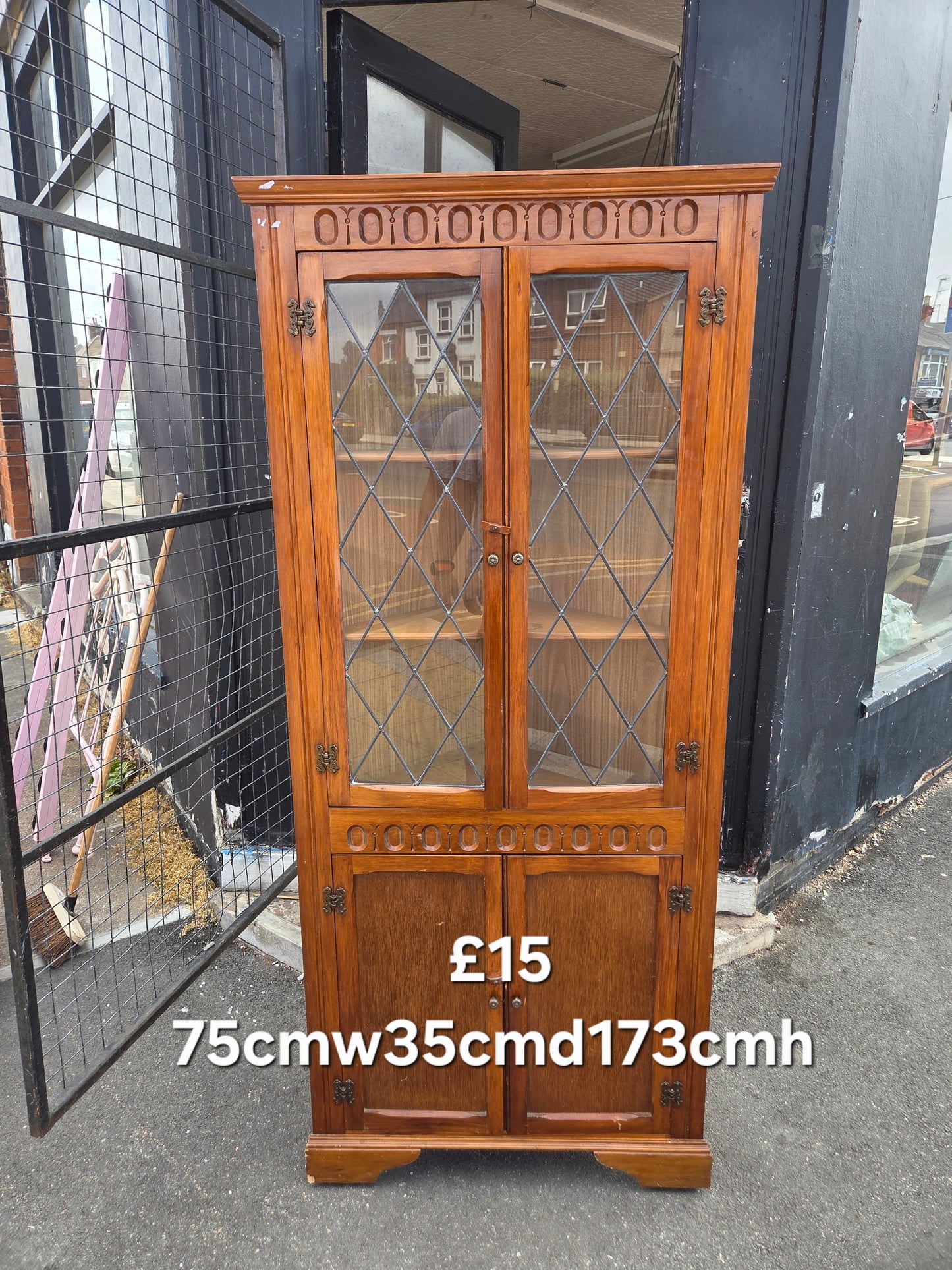Corner display unit 🌟 Free delivery in Leicester 🌟