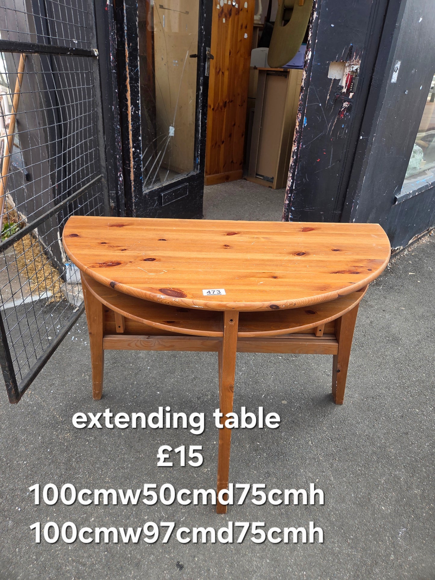 Half Moon extending table 🌟 Free delivery in Leicester 🌟