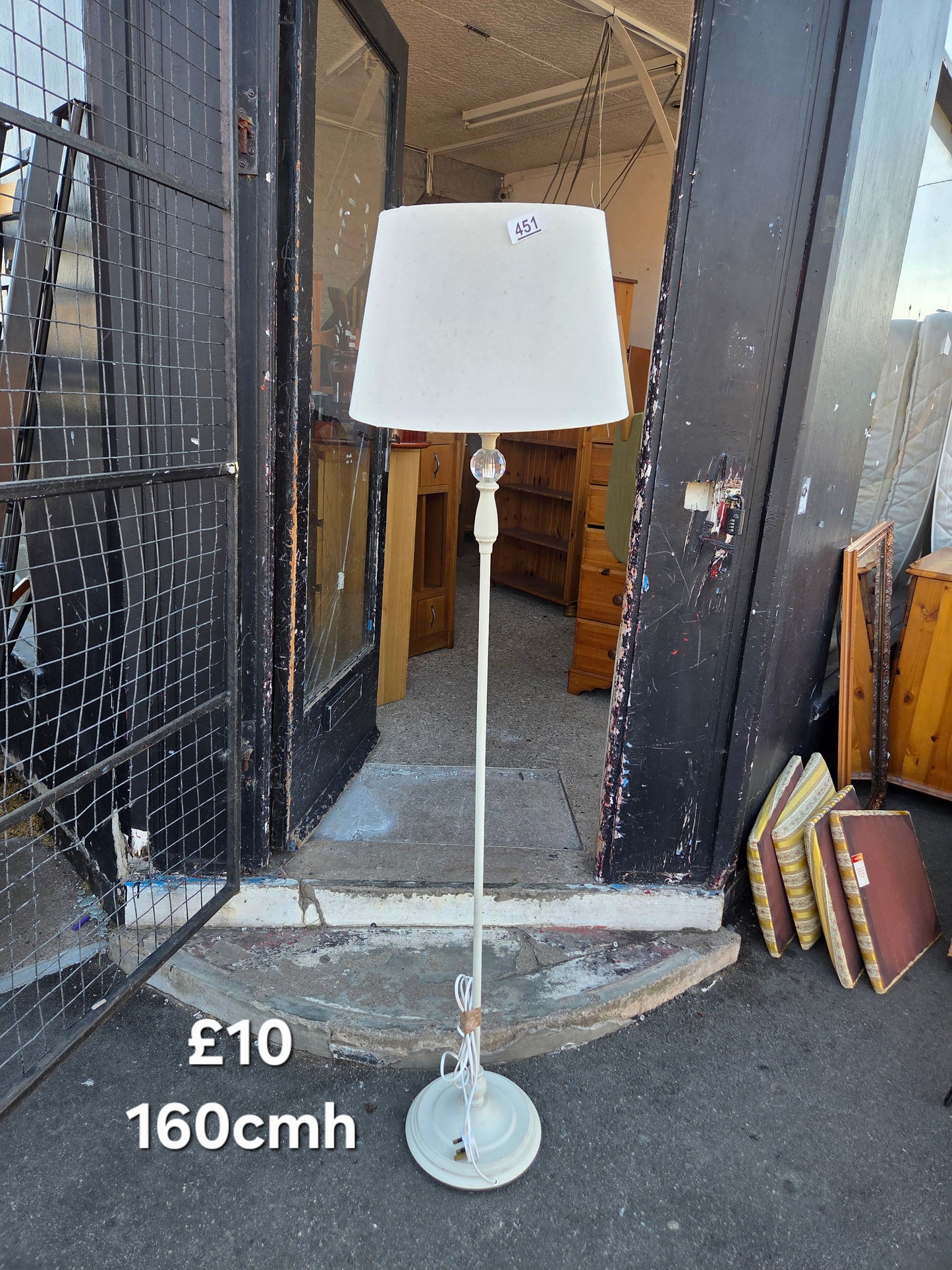 Standing Lamp 🌟 Free delivery in Leicester 🌟