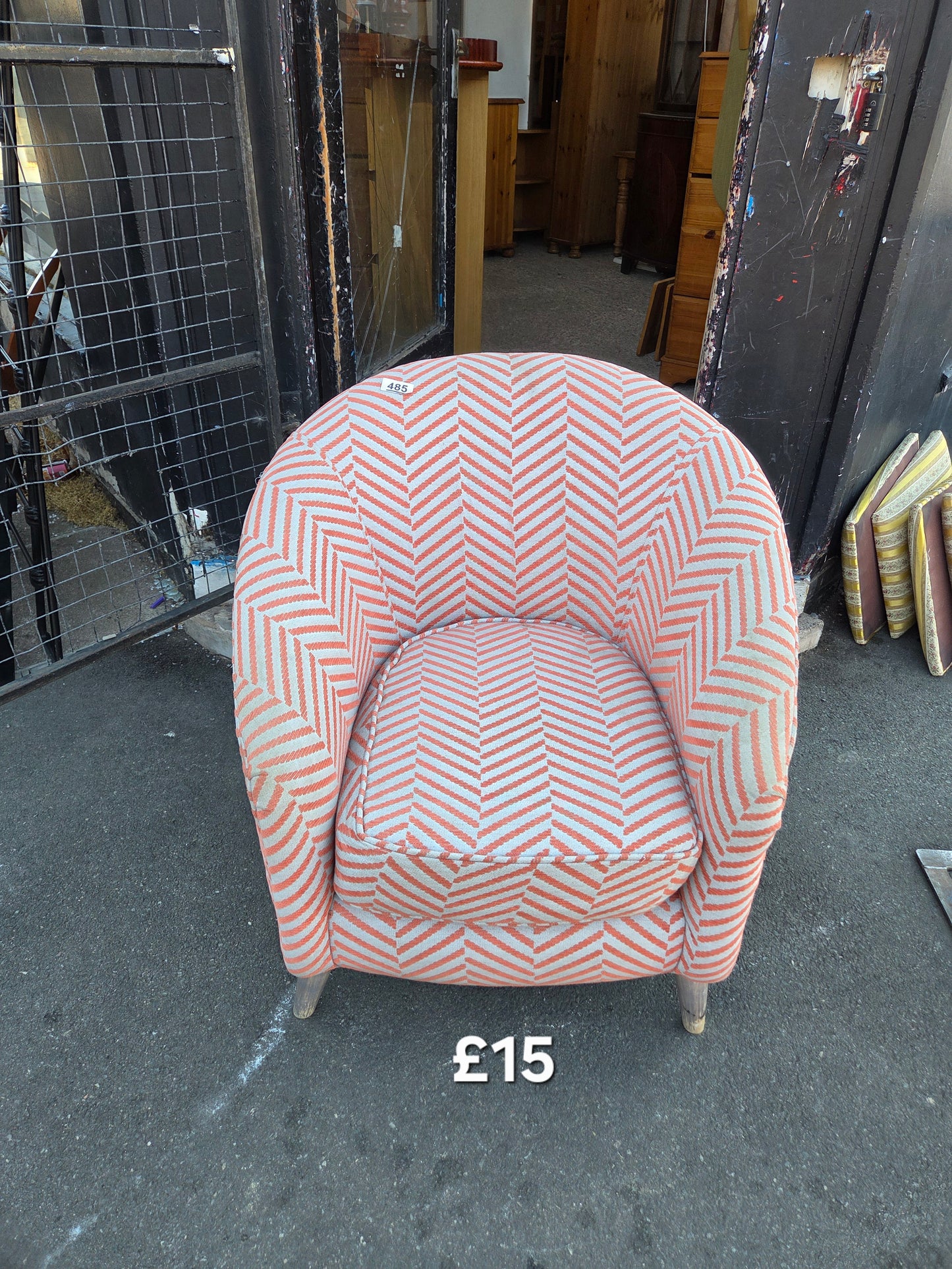 Bucket chair 🌟 Free delivery in Leicester 🌟