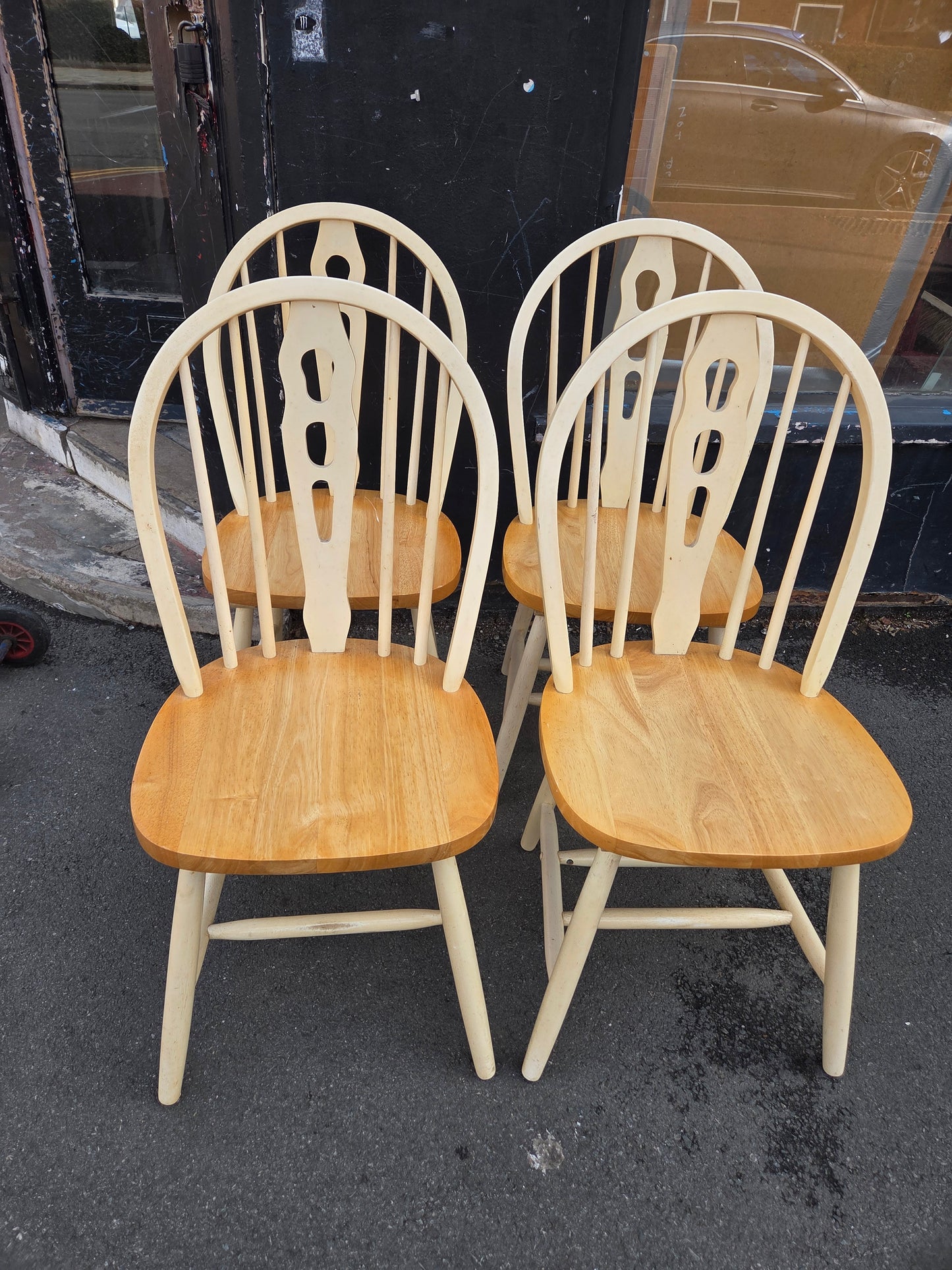 Dining table and chairs Free Delivery in Leicester