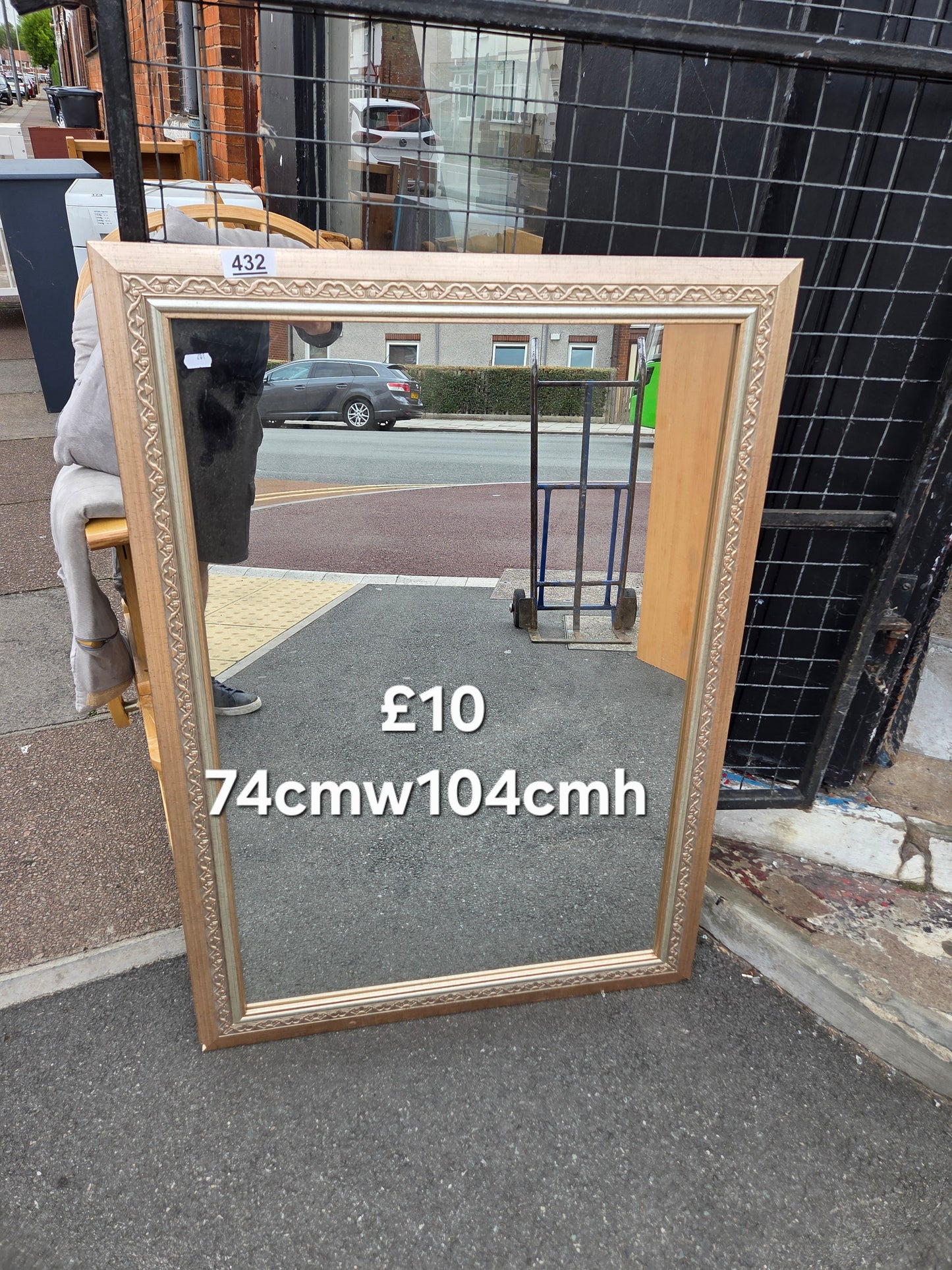 Mirror Free Delivery in Leicester