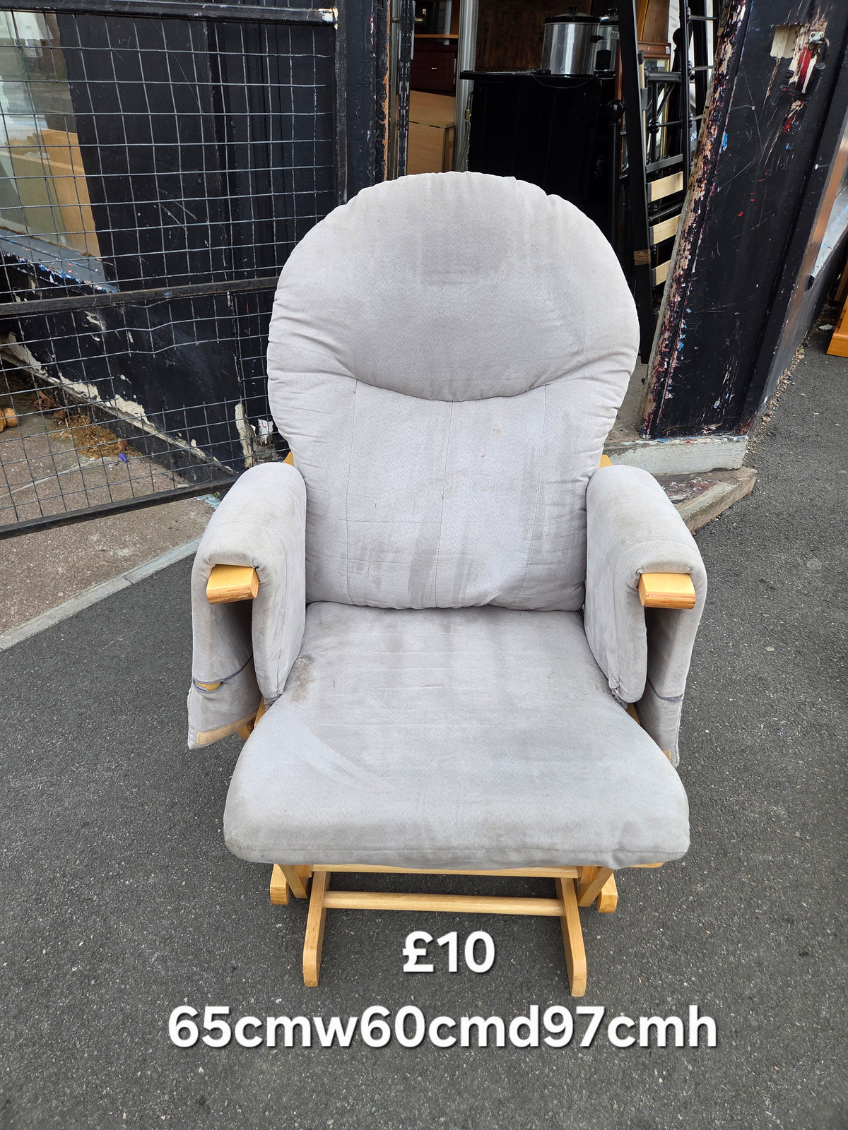 Armchair Free Delivery in Leicester