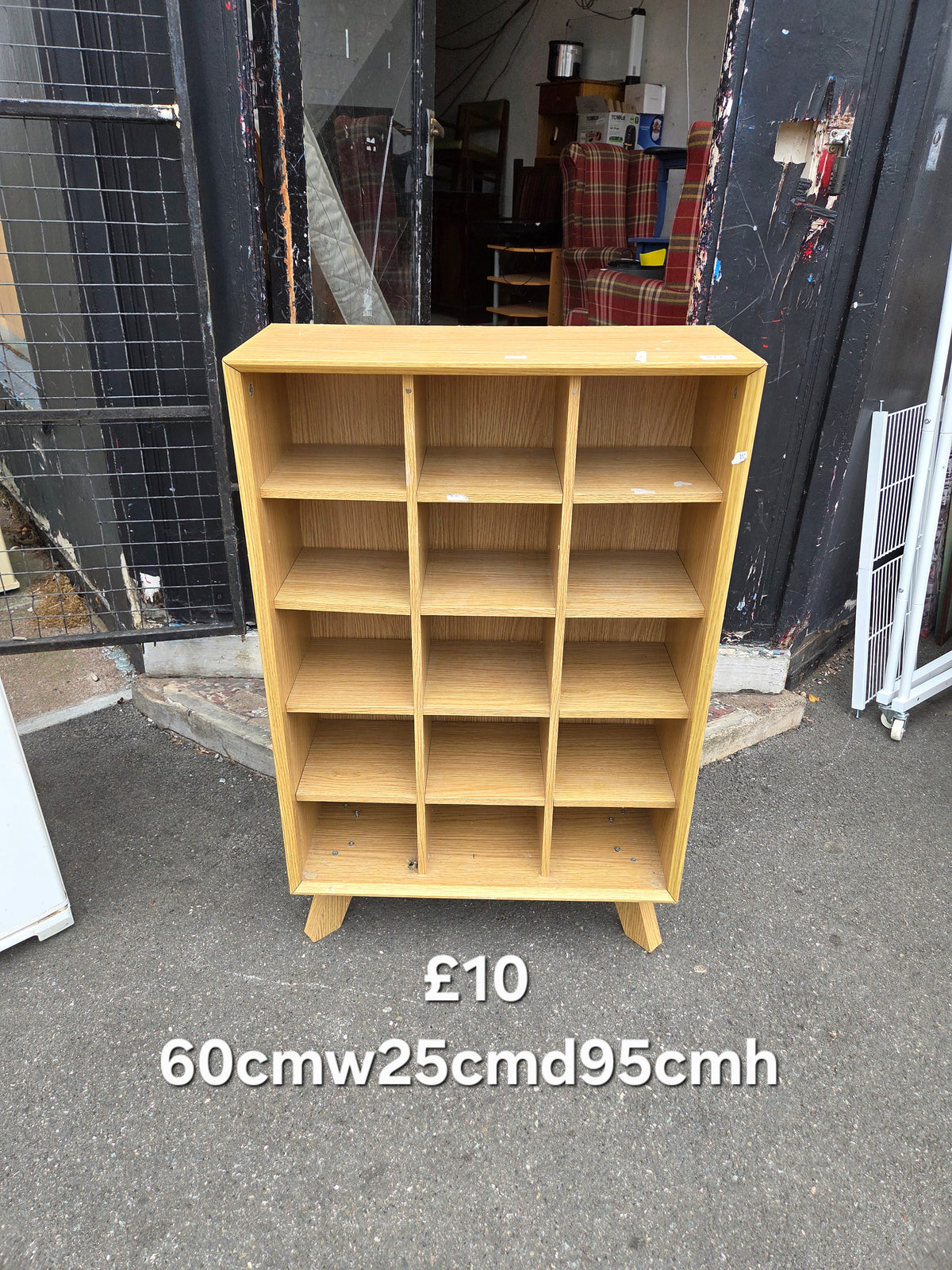 Cube unit Free Delivery in Leicester
