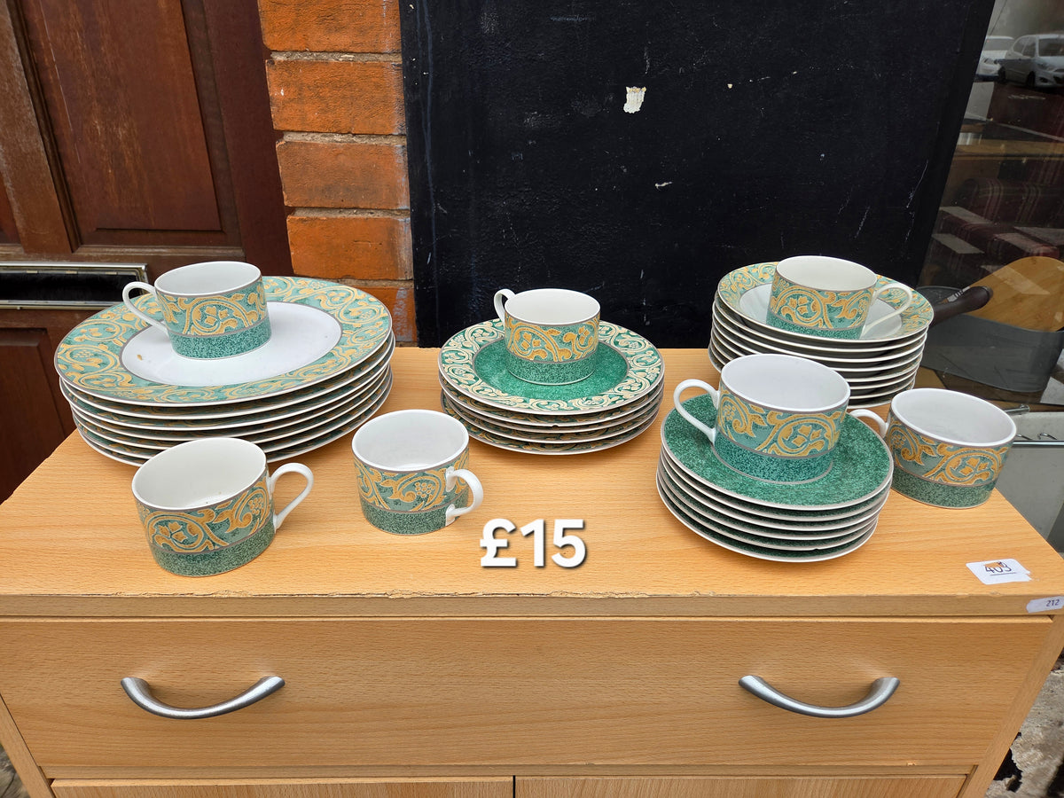 Dinner set Free Delivery in Leicester