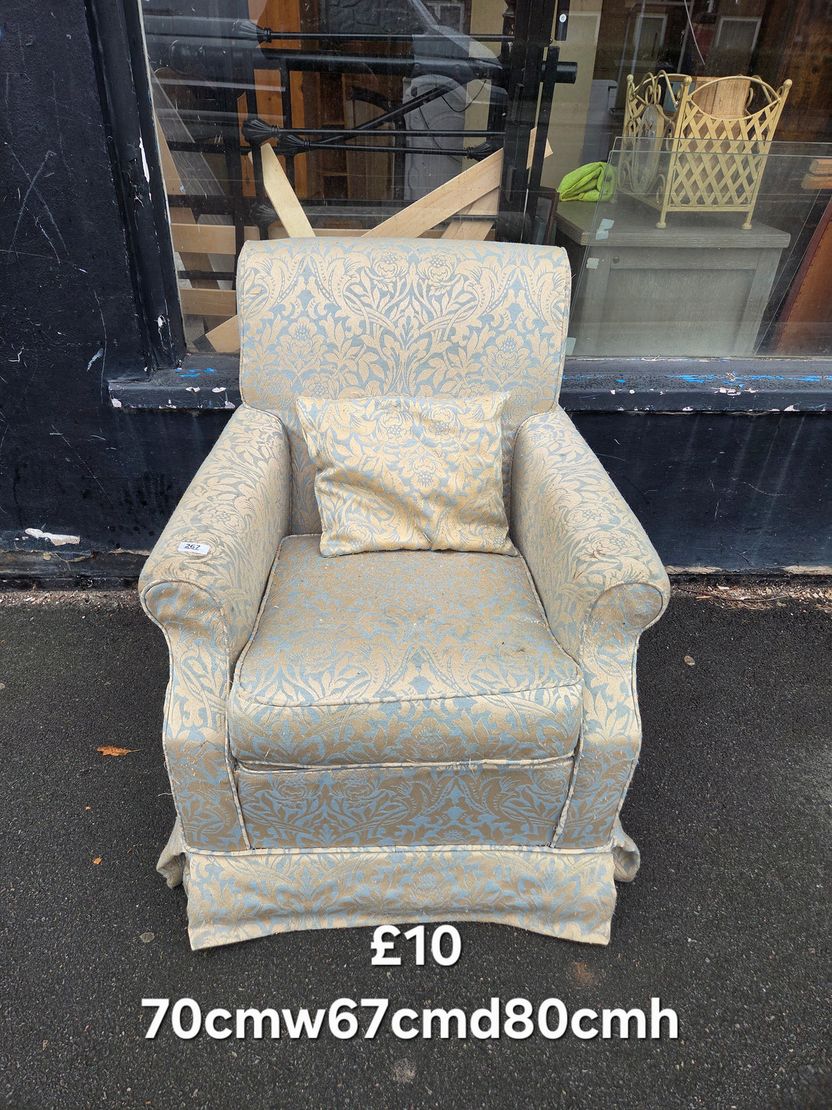 Chair Free Delivery in Leicester