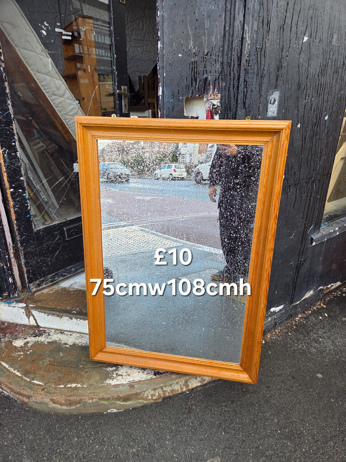 Mirror Free Delivery in Leicester