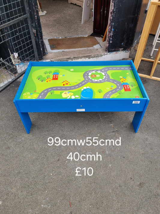 Kids play table 🌟 Free delivery in Leicester 🌟