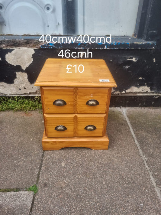 Bedside table 🌟 Free delivery in Leicester 🌟