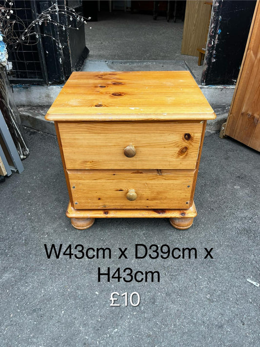 Bedside table 🌟 Free delivery in Leicester 🌟