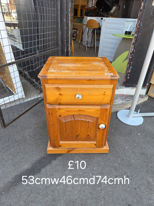 Bedside table 🌟 Free Delivery in Leicester 🌟